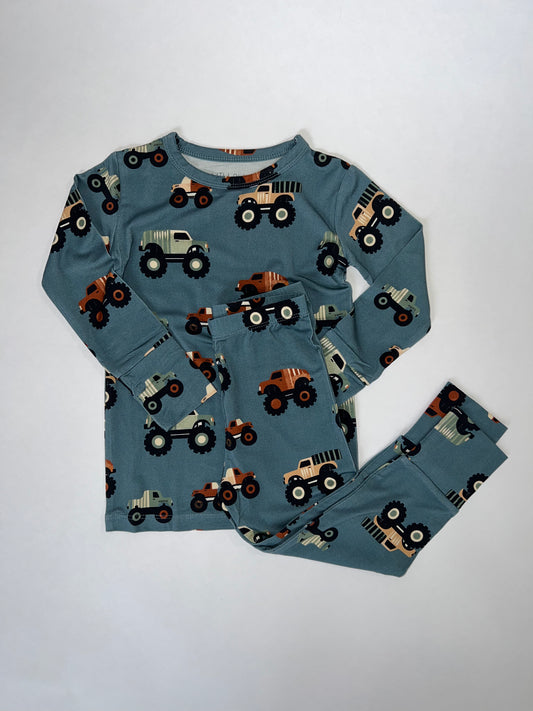 Matching Sets (Long) - Monster trucks